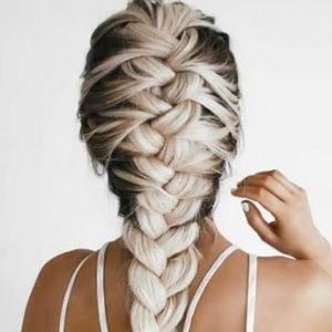 Meet your Posher, Stella